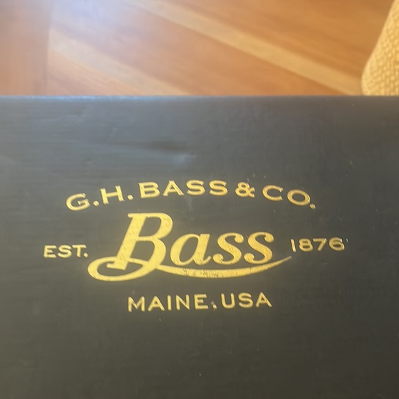 Bass Tobby Suede slip on shoes, size 10 1/2 in black suede - Picture 3 of 4